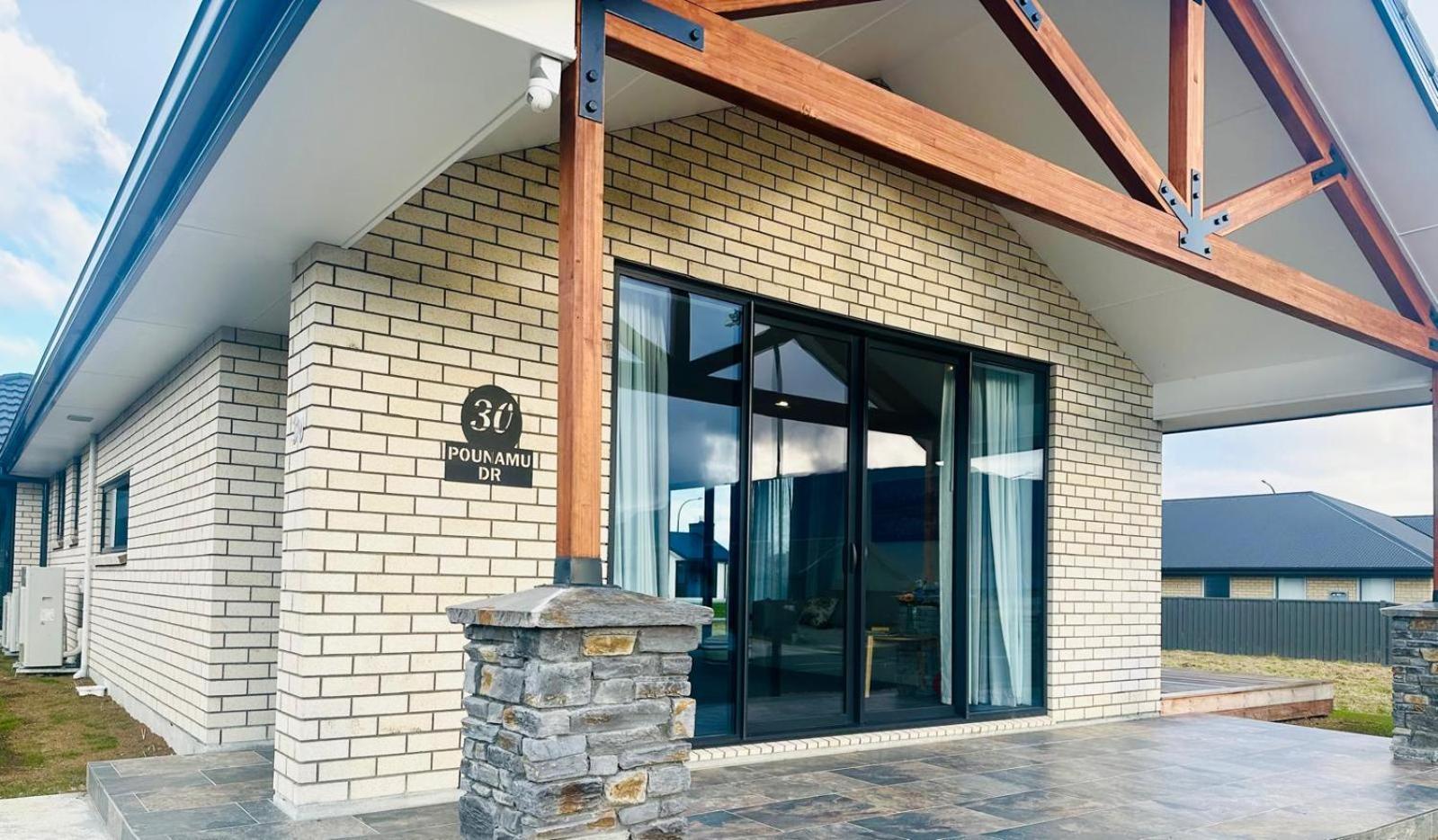 Holiday Home In Beautiful Te Anau Buitenkant foto